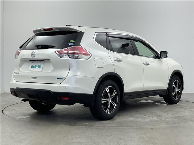 エクストレイル ２０Ｘ　エマージェンシーブレーキパッケージ　４ＷＤ　７人乗り　　社外ナビ　シートヒーター　ダウンヒルアシスト　ＥＴＣ　ＬＥＤ　革巻きステアリング　Ｂｌｕｅｔｏｏｔｈ　ＤＶＤ　３列シート　Ｂカメラ　オートライト　コーナーセンサー前後　社外ＡＷ（18枚目）