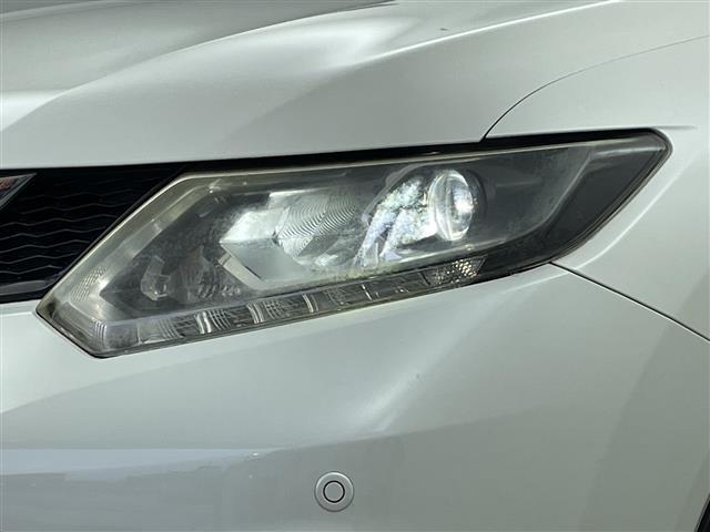エクストレイル ２０Ｘ　エマージェンシーブレーキパッケージ　４ＷＤ　７人乗り　　社外ナビ　シートヒーター　ダウンヒルアシスト　ＥＴＣ　ＬＥＤ　革巻きステアリング　Ｂｌｕｅｔｏｏｔｈ　ＤＶＤ　３列シート　Ｂカメラ　オートライト　コーナーセンサー前後　社外ＡＷ（23枚目）