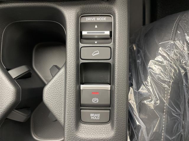 ヴェゼル ｅ：ＨＥＶ　Ｚ　純正ナビゲーション　バックカメラ　　パワーバックドア　前席シートヒーター　置くだけ充電　ブラインドスポットモニター　ホンダセンシング　ハンドルヒーター　スマートキー　ハーフレザーシート（13枚目）