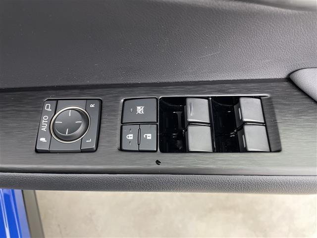 ＵＸ ＵＸ２５０ｈ　Ｆスポーツ　純正メモリナビ　衝突被害軽減ブレーキ　レーンキープアシスト　リヤクロストラフィックアラート　ブラインドスポットモニター　パワーバックドア　前後ドライブレコーダー　メモリーシート　レザーシート（40枚目）