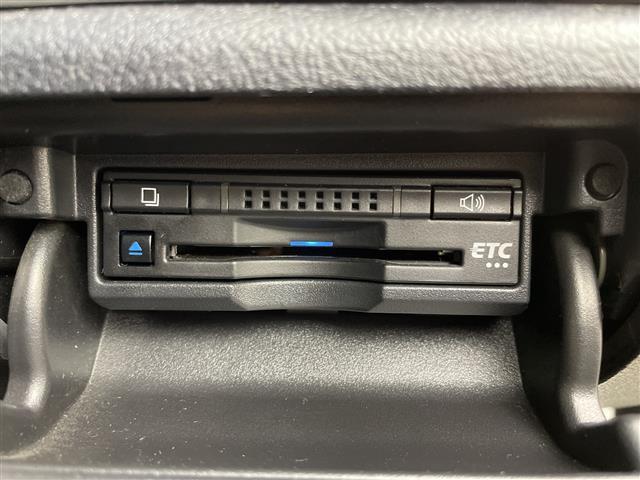 クラウンハイブリッド アスリートＳ　サンルーフ　純正メモリナビ　フルセグＴＶ　クルーズコントロール　パワーシート　シートヒーター　ドライブレコーダー　バックモニター　ＥＴＣ　横滑り防止装置　ステアリングヒーター　レザーステアリング（32枚目）