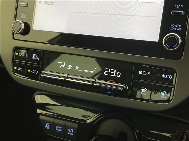 プリウス Ｓツーリングセレクション・ブラックエディション　純正ディスプレイオーディオ　トヨタセーフティセンス　衝突被害軽減ブレーキ　レーンキープアシスト　レーダークルーズコントロール　パーキングサポートブレーキ　クリアランスソナー　全方位モニター（9枚目）