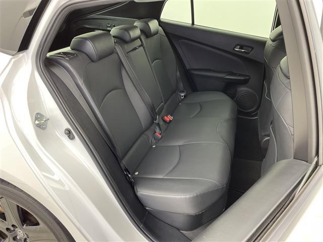 プリウス Ｓツーリングセレクション・ブラックエディション　純正ディスプレイオーディオ　トヨタセーフティセンス　衝突被害軽減ブレーキ　レーンキープアシスト　レーダークルーズコントロール　パーキングサポートブレーキ　クリアランスソナー　全方位モニター（13枚目）