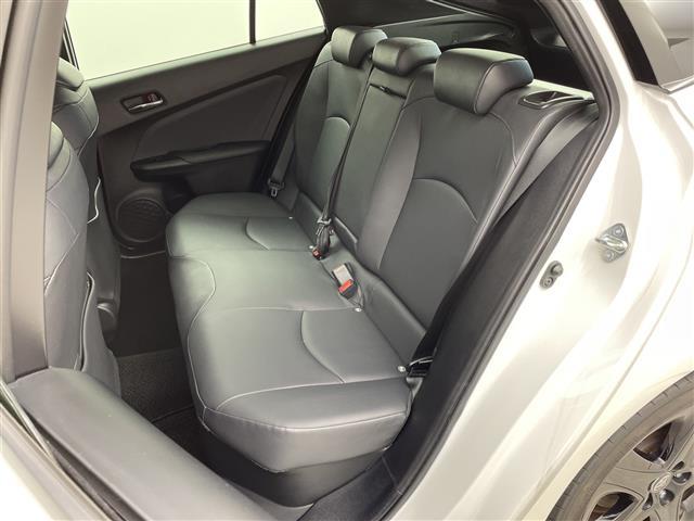 プリウス Ｓツーリングセレクション・ブラックエディション　純正ディスプレイオーディオ　トヨタセーフティセンス　衝突被害軽減ブレーキ　レーンキープアシスト　レーダークルーズコントロール　パーキングサポートブレーキ　クリアランスソナー　全方位モニター（14枚目）