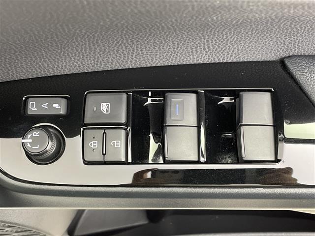 プリウス Ｓツーリングセレクション・ブラックエディション　純正ディスプレイオーディオ　トヨタセーフティセンス　衝突被害軽減ブレーキ　レーンキープアシスト　レーダークルーズコントロール　パーキングサポートブレーキ　クリアランスソナー　全方位モニター（32枚目）