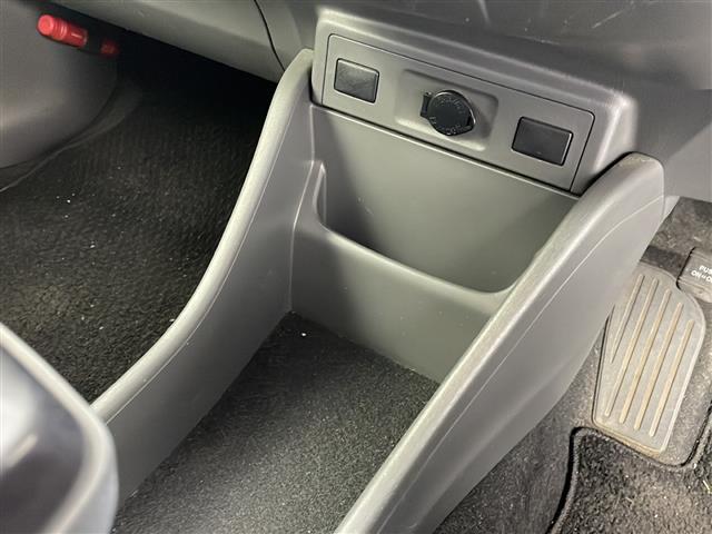 プリウスアルファ S チューン ブラック(26枚目)