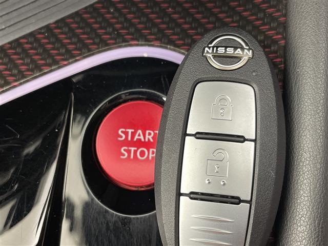 オーラ ニスモ ワンオーナー 純正メモリナビ 衝突被害軽減ブレーキ レーンキープアシスト ブラインドスポットモニター 前後コーナーセンサー ハーフレザーシート スマートルームミラー アラウンドビューモニター ETC(7枚目)