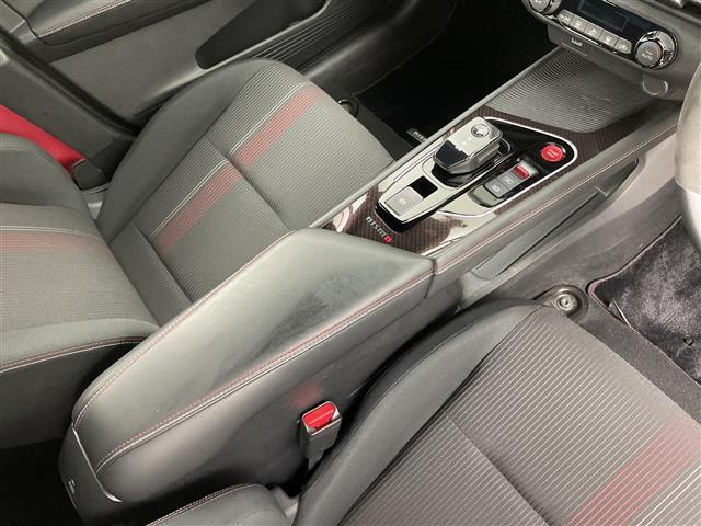 オーラ ニスモ ワンオーナー 純正メモリナビ 衝突被害軽減ブレーキ レーンキープアシスト ブラインドスポットモニター 前後コーナーセンサー ハーフレザーシート スマートルームミラー アラウンドビューモニター ETC(17枚目)