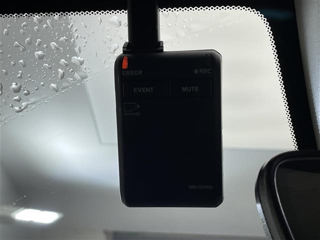 ZR-V e:HEV X 純正9型ナビ/CD/DVD/SD/Bluetooth/フルセグTV/バックカメラ/ETC/純正ドラレコ/クルーズコントロール/ホンダセンシング/プッシュスタート/スマートキー/純正アルミホイール(10枚目)