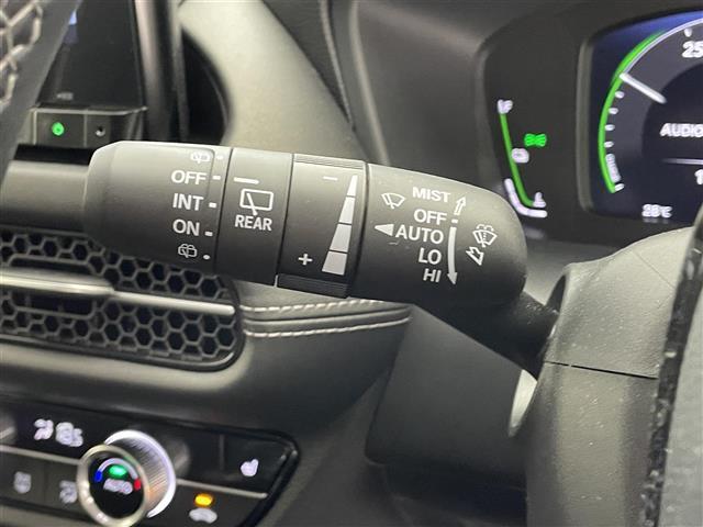 ZR-V e:HEV X 純正9型ナビ/CD/DVD/SD/Bluetooth/フルセグTV/バックカメラ/ETC/純正ドラレコ/クルーズコントロール/ホンダセンシング/プッシュスタート/スマートキー/純正アルミホイール(11枚目)