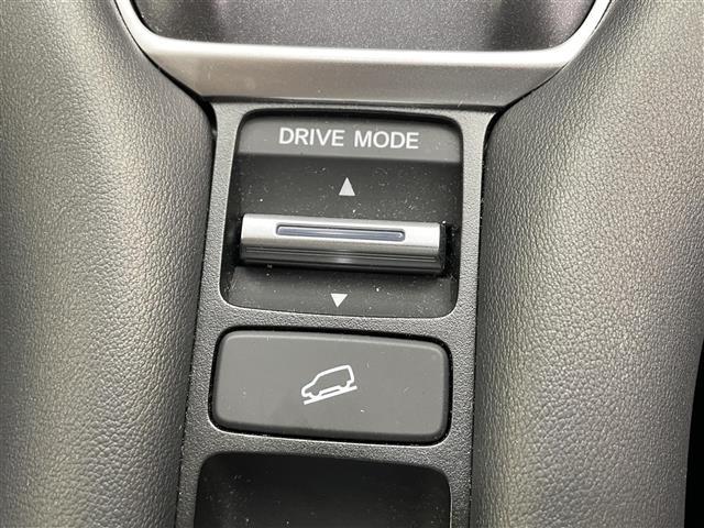 ZR-V e:HEV X 純正9型ナビ/CD/DVD/SD/Bluetooth/フルセグTV/バックカメラ/ETC/純正ドラレコ/クルーズコントロール/ホンダセンシング/プッシュスタート/スマートキー/純正アルミホイール(13枚目)