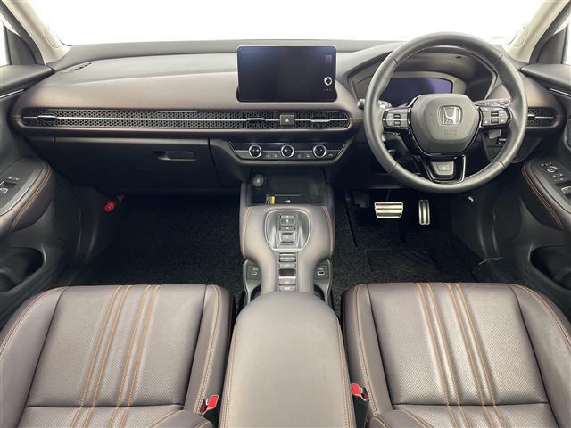 ZR-V e:HEV Z 純正ホンダコネクトディスプレイオーディオ(BT/FM/AM/フルセグTV) 全周囲カメラ ステアリングスイッチ ステアリングヒーター パドルシフト 置くだけ充電 D/Nパワーシート レザーシート(2枚目)