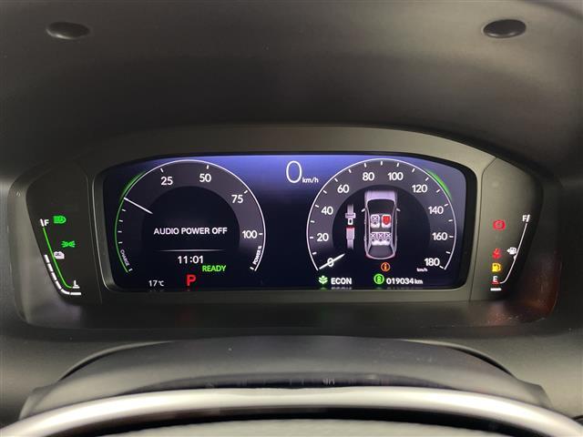 ZR-V e:HEV Z 純正ホンダコネクトディスプレイオーディオ(BT/FM/AM/フルセグTV) 全周囲カメラ ステアリングスイッチ ステアリングヒーター パドルシフト 置くだけ充電 D/Nパワーシート レザーシート(3枚目)
