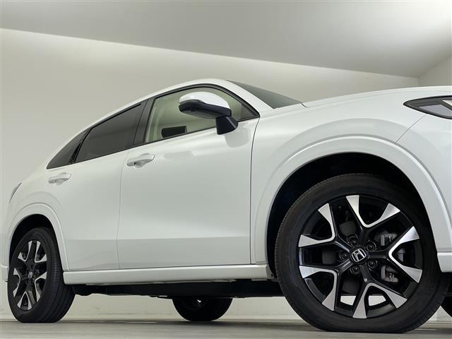 ZR-V e:HEV Z 純正ホンダコネクトディスプレイオーディオ(BT/FM/AM/フルセグTV) 全周囲カメラ ステアリングスイッチ ステアリングヒーター パドルシフト 置くだけ充電 D/Nパワーシート レザーシート(17枚目)