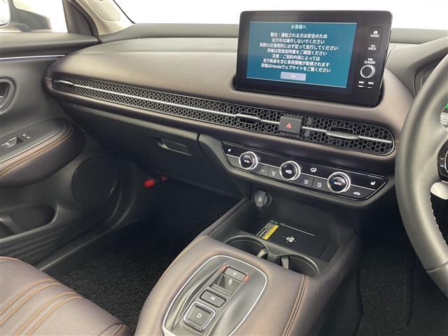 ZR-V e:HEV Z 純正ホンダコネクトディスプレイオーディオ(BT/FM/AM/フルセグTV) 全周囲カメラ ステアリングスイッチ ステアリングヒーター パドルシフト 置くだけ充電 D/Nパワーシート レザーシート(28枚目)