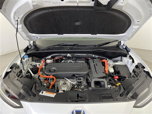 ZR-V e:HEV Z 純正ホンダコネクトディスプレイオーディオ(BT/FM/AM/フルセグTV) 全周囲カメラ ステアリングスイッチ ステアリングヒーター パドルシフト 置くだけ充電 D/Nパワーシート レザーシート(30枚目)