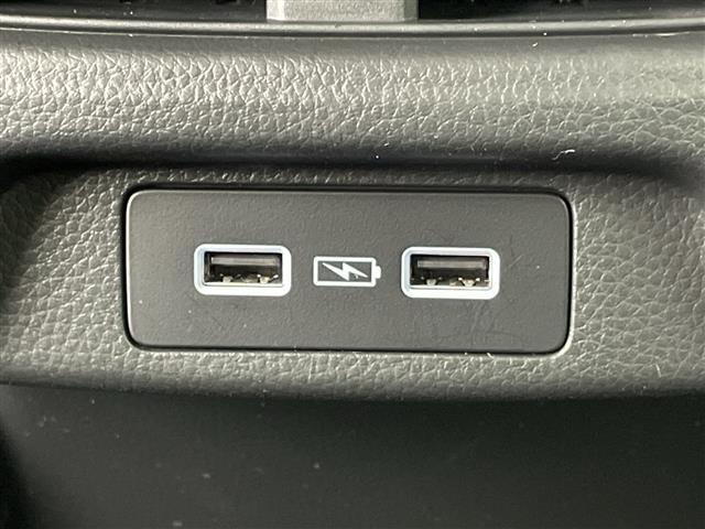 ZR-V e:HEV Z 純正ホンダコネクトディスプレイオーディオ(BT/FM/AM/フルセグTV) 全周囲カメラ ステアリングスイッチ ステアリングヒーター パドルシフト 置くだけ充電 D/Nパワーシート レザーシート(34枚目)