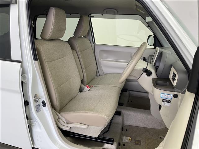 アルトラパン Ｇ　社外メモリナビ（ＢＴ／ＦＭ／ＡＭ／ワンセグＴＶ）　シートヒーター　ドライブレコーダー　ヘッドライトレベライザー　ドアバイザー　レーンキープアシスト　スペアキー　純正フロアマット（9枚目）