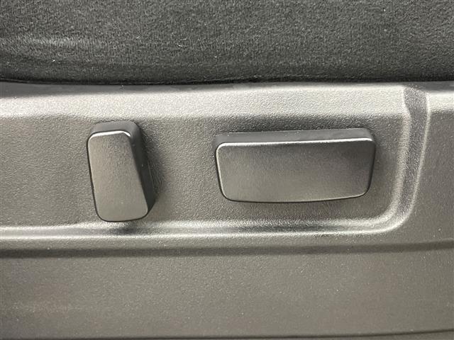 デリカD:5 ・10.1型社外フローティングナビ(AVN-HS01F)・パドルシフト・本革巻きステアリング・ステアリングリモコン・ステアリングヒーター・電子パーキング・ブレーキホールド・エコモード・スポーツペダル(40枚目)