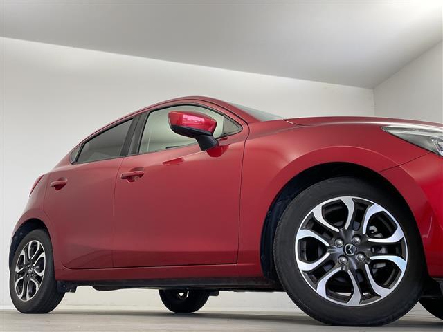 デミオ ＸＤツーリング　純正ナビ　フルセグ　前席両側シートヒーター　ＬＥＤライト　パドルシフト（17枚目）