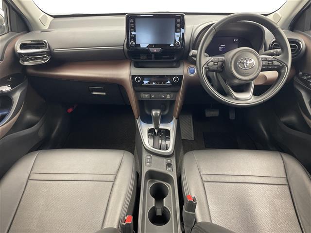 ヤリスクロス ハイブリッドZ ・8インチディスプレイオーディオ・バックカメラ・追従型クルーズコントロール・オートブレーキホールド・フロントフォグランプ・純正18インチAW・ビルトインETC2.0・レーンキープアシスト(2枚目)