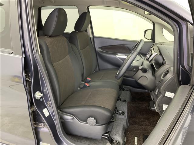 デイズ ハイウェイスター Gターボ パワーステアリング パワーウィンドウ 4WD スマートキー ETC ベンチシート フルフラットシート 純正フロアマット D席シートヒーター 純正アルミホイール ハロゲンヘッドライト オートライト(9枚目)