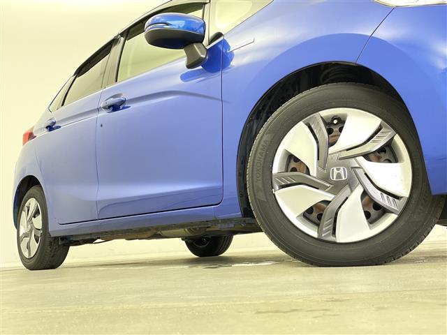 フィットハイブリッド Lパッケージ 純正ナビTV(CD/DVD/Bluetooth/フルセグTV/AM/FM/HDMI) 純正バックカメラ 社外ドライブレコーダー(VREC-DZ300)純正LEDオートライト 純正フロアマット(16枚目)