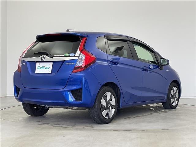 フィットハイブリッド Lパッケージ 純正ナビTV(CD/DVD/Bluetooth/フルセグTV/AM/FM/HDMI) 純正バックカメラ 社外ドライブレコーダー(VREC-DZ300)純正LEDオートライト 純正フロアマット(18枚目)