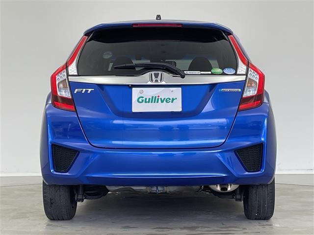 フィットハイブリッド Lパッケージ 純正ナビTV(CD/DVD/Bluetooth/フルセグTV/AM/FM/HDMI) 純正バックカメラ 社外ドライブレコーダー(VREC-DZ300)純正LEDオートライト 純正フロアマット(19枚目)