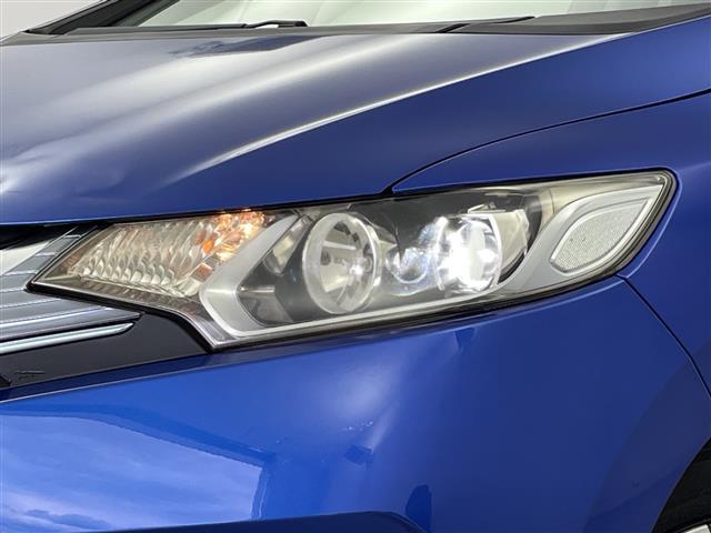 フィットハイブリッド Lパッケージ 純正ナビTV(CD/DVD/Bluetooth/フルセグTV/AM/FM/HDMI) 純正バックカメラ 社外ドライブレコーダー(VREC-DZ300)純正LEDオートライト 純正フロアマット(23枚目)