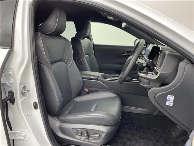 クラウンスポーツ Ｚ　純正１２．３インチナビ　両側シートヒーター　ブラインドスポットモニター（10枚目）