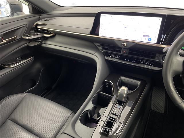 クラウンスポーツ Ｚ　純正１２．３インチナビ　両側シートヒーター　ブラインドスポットモニター（27枚目）