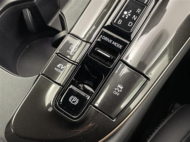 クラウンスポーツ Ｚ　純正１２．３インチナビ　両側シートヒーター　ブラインドスポットモニター（40枚目）