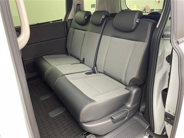 フリード e:HEVクロスター 純正ナビ/ホンダセンシング/ブラインドスポットインフォメーション/2列目6:4分割可倒式シート(ダブルフォールダウン機構付)/コンビシート(プライムスムースXファブリック)&専用インテリア(13枚目)