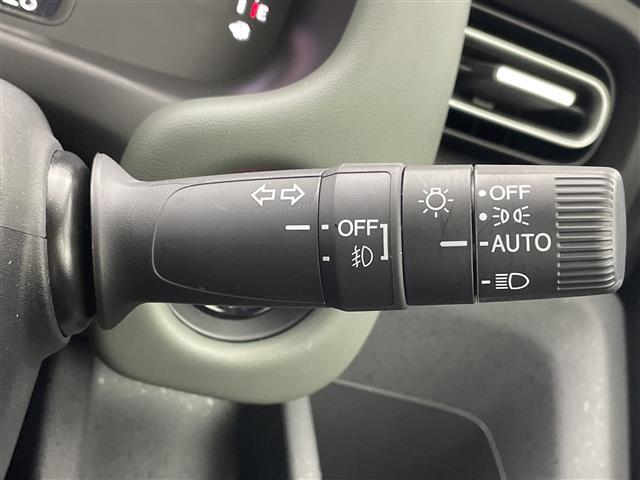 フリード e:HEVクロスター 純正ナビ/ホンダセンシング/ブラインドスポットインフォメーション/2列目6:4分割可倒式シート(ダブルフォールダウン機構付)/コンビシート(プライムスムースXファブリック)&専用インテリア(40枚目)