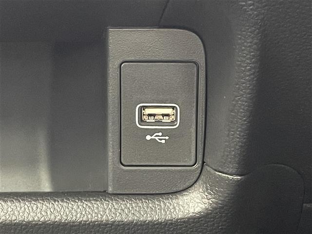 WR-V Z+ 純正メモリナビ フルセグTV ホンダセンシング 衝突被害軽減ブレーキ レーンキープアシスト レーダークルーズコントロール バックモニター パドルシフト ハーフレザーシート(13枚目)