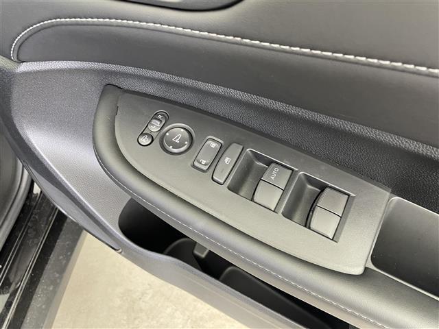 WR-V Z+ 純正メモリナビ フルセグTV ホンダセンシング 衝突被害軽減ブレーキ レーンキープアシスト レーダークルーズコントロール バックモニター パドルシフト ハーフレザーシート(14枚目)