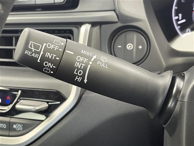 WR-V Z+ 純正メモリナビ フルセグTV ホンダセンシング 衝突被害軽減ブレーキ レーンキープアシスト レーダークルーズコントロール バックモニター パドルシフト ハーフレザーシート(15枚目)