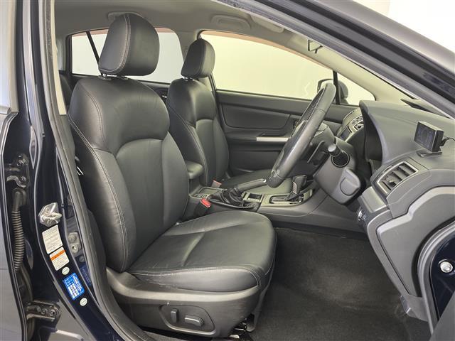 ＸＶ ２．０ｉ－Ｌ　アイサイト　ワンオーナー　メモリナビ　フルセグＴＶ　アイサイト　衝突被害軽減ブレーキ　レーンキープアシスト　レザーシート　パワーシート　シートヒーター　バックモニター　アイドリングストップ　パドルシフト（10枚目）