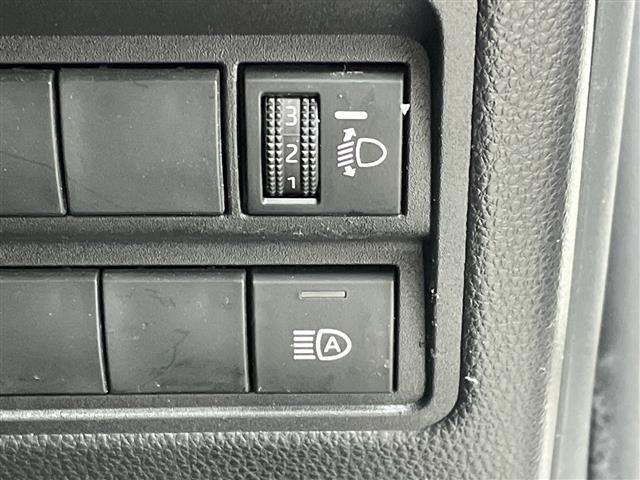 ヤリスクロス ハイブリッドZ 純正メモリナビ トヨタセーフティセンス 衝突被害軽減ブレーキ レーンキープアシスト レーダークルーズコントロール パワーシート シートヒーター ハーフレザーシート バックモニター ETC(8枚目)