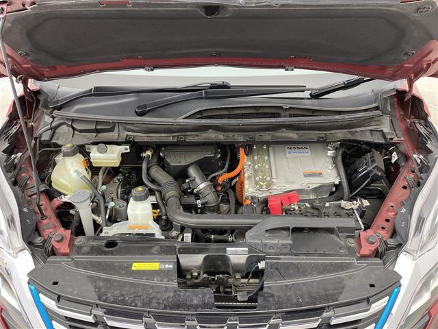 セレナ ｅ－パワー　ハイウェイスターＶ　プロパイロット　純正メモリナビ　セーフティパックＢ　衝突被害軽減ブレーキ　レーンキープアシスト　レーダークルーズコントロール　両側パワースライドドア　ドライブレコーダー　シートヒーター　ＥＴＣ（28枚目）