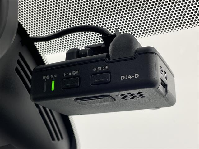 セレナ ｅ－パワー　ハイウェイスターＶ　プロパイロット　純正メモリナビ　セーフティパックＢ　衝突被害軽減ブレーキ　レーンキープアシスト　レーダークルーズコントロール　両側パワースライドドア　ドライブレコーダー　シートヒーター　ＥＴＣ（41枚目）