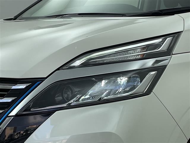 セレナ ｅ－パワー　ハイウェイスターＶ　プロパイロット　純正メモリナビ　セーフティパックＡ　衝突被害軽減ブレーキ　レーンキープアシスト　レーダークルーズコントロール　ブラインドスポットモニター　両側パワースライドドア　フリップダウンモニター（22枚目）