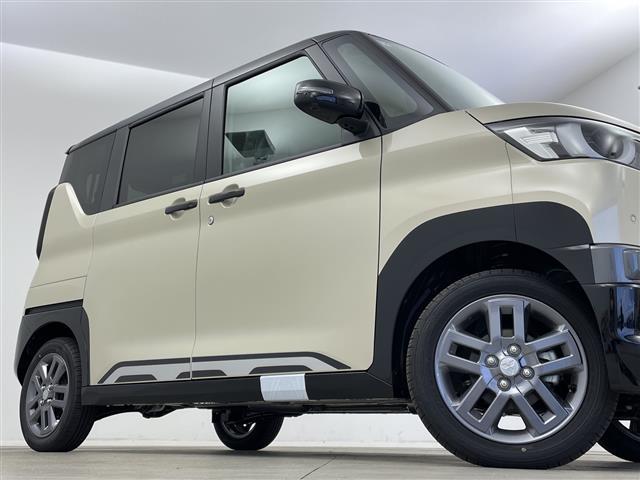 デリカミニ T プレミアム 純正ディスプレイオーディオ AppleCarPlay AndroidAuto 全方位カメラ マイパイロット 両側パワースライドドア ヒルディセントコントロール シートヒーター ステアリングヒーター(16枚目)