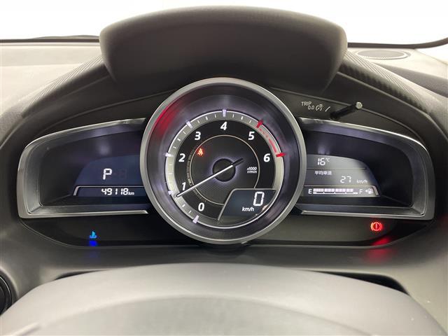 デミオ ＸＤツーリング　マツダコネクトナビ　フルセグＴＶ　衝突被害軽減ブレーキ　クルーズコントロール　シートヒーター　前後ドライブレコーダー　バックモニター　ＥＴＣ　ＬＥＤライト　レザーステアリング　ステアリングスイッチ（3枚目）