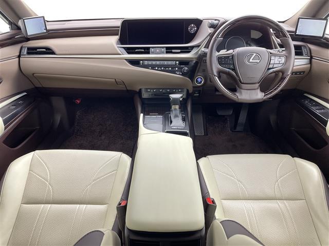 ＥＳ ＥＳ３００ｈ　バージョンＬ　純正ナビ　３眼ＬＥＤヘッドライト　ヘッドアップディスプレイ　シートヒーター　革シート　ＥＴＣ２．０　パワーシート　アラウンドビューモニター　ブラインドスポットモニター　純正アルミホイール　サンルーフ（2枚目）