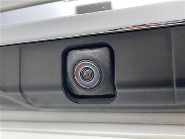 ＥＳ ＥＳ３００ｈ　バージョンＬ　純正ナビ　３眼ＬＥＤヘッドライト　ヘッドアップディスプレイ　シートヒーター　革シート　ＥＴＣ２．０　パワーシート　アラウンドビューモニター　ブラインドスポットモニター　純正アルミホイール　サンルーフ（31枚目）