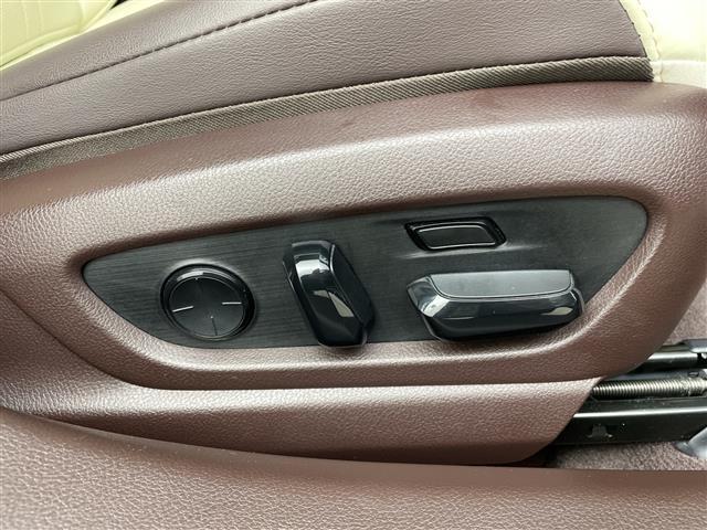 ＥＳ ＥＳ３００ｈ　バージョンＬ　純正ナビ　３眼ＬＥＤヘッドライト　ヘッドアップディスプレイ　シートヒーター　革シート　ＥＴＣ２．０　パワーシート　アラウンドビューモニター　ブラインドスポットモニター　純正アルミホイール　サンルーフ（35枚目）