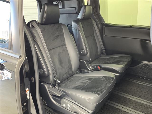 ヴォクシー ＺＳ　煌ＩＩＩ　純正メモリナビ　トヨタセーフティセンス　プリクラッシュセーフティ　レーンディパーチャーアラート　クルーズコントロール　前後クリアランスソナー　両側パワースライドドア　バックモニター　ＥＴＣ（11枚目）