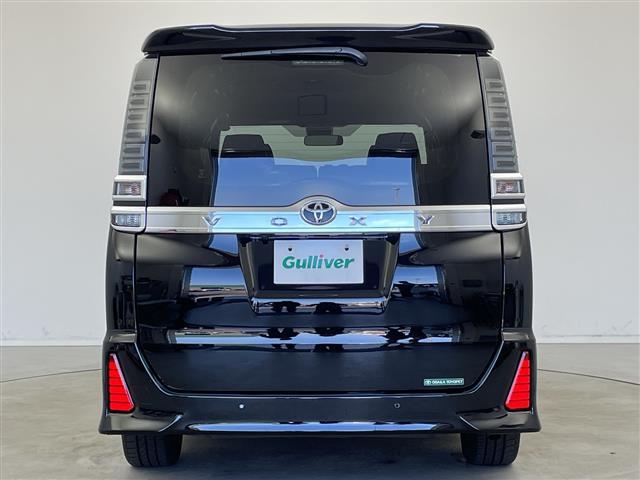 ヴォクシー ＺＳ　煌ＩＩＩ　純正メモリナビ　トヨタセーフティセンス　プリクラッシュセーフティ　レーンディパーチャーアラート　クルーズコントロール　前後クリアランスソナー　両側パワースライドドア　バックモニター　ＥＴＣ（18枚目）